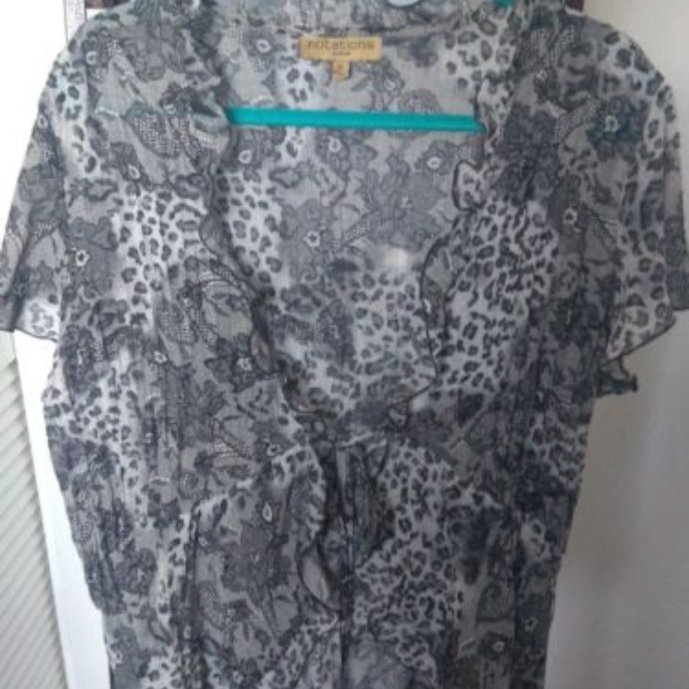 Notations Sheer Floral Cover Top Ties in Front 2X